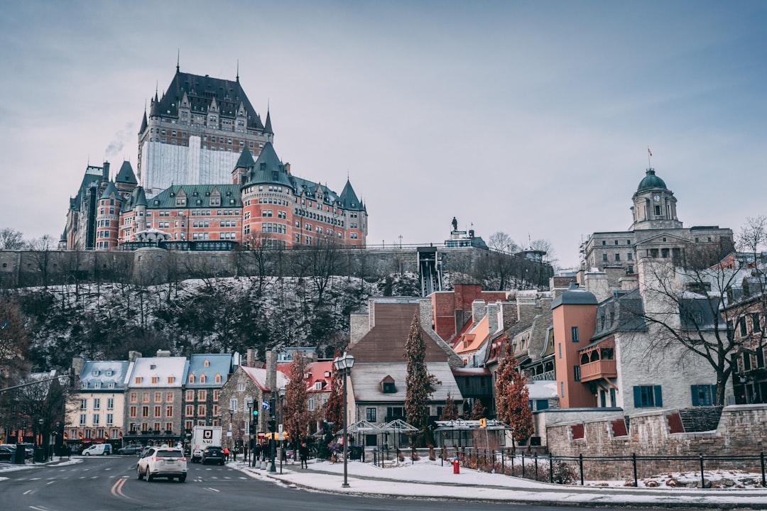 Parrainage conjugal au Québec : formulaires IRCC et engagement MIFI